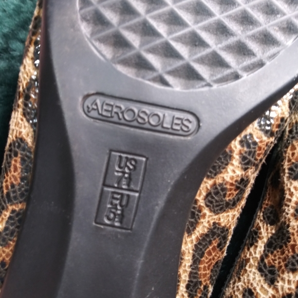 Aerosoles animal print flats.    Size 7.5 - Picture 5 of 5